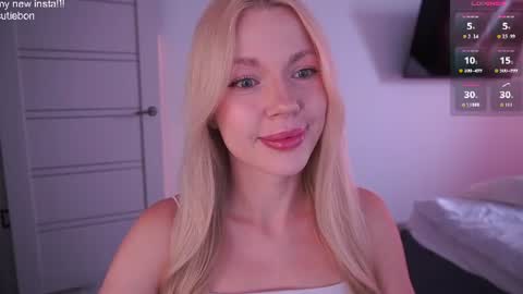 Snapshot of cutebon chatting on 06-21-26, 03:42 BONNIE online show from 06-21-26, 03:42