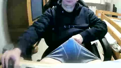 Snapshot of cuteboy090 chatting on 02-22-26, 12:34 Cuteboy090 online show from 02-22-26, 12:34