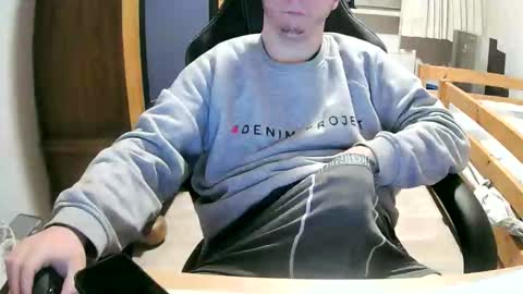 Snapshot of cuteboy090 chatting on 03-22-26, 02:04 Cuteboy090 online show from 03-22-26, 02:04