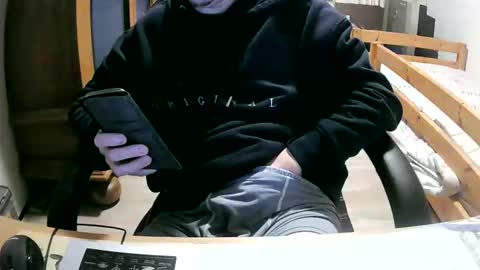 Snapshot of cuteboy090 chatting on 03-26-26, 04:12 Cuteboy090 online show from 03-26-26, 04:12