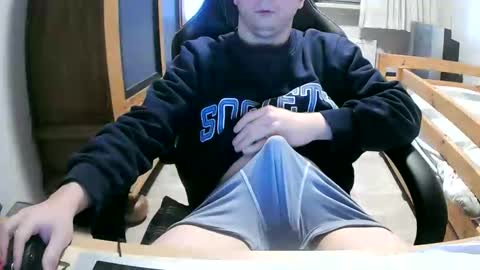 Snapshot of cuteboy090 chatting on 03-30-26, 10:27 Cuteboy090 online show from 03-30-26, 10:27