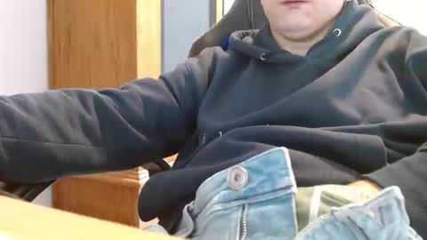 Cuteboy090 online show from 05-11-26, 08:42