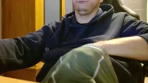 Cuteboy090 online show from 05-21-26, 01:40