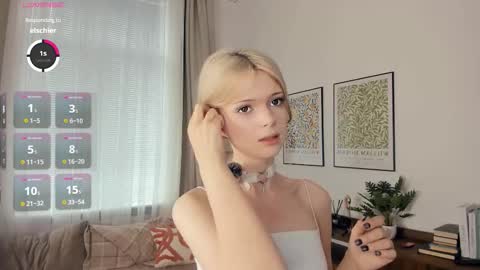 Snapshot of cutebrutality chatting on 11-02-25, 07:33 Alice online show from 11-02-25, 07:33