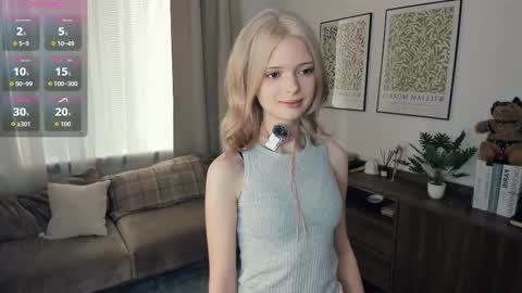 Snapshot of cutebrutality chatting on 11-16-25, 08:09 Alice online show from 11-16-25, 08:09