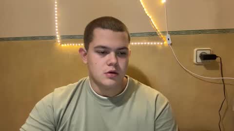 Snapshot of cutebutnaughty_ chatting on 11-06-25, 08:43 Alex online show from 11-06-25, 08:43