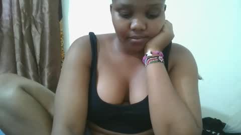 Snapshot of cuteebony2 chatting on 10-10-25, 09:36 Sheila online show from 10-10-25, 09:36