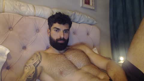 cuteeboy online show from 01-25-25, 06:57