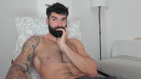 cuteeboy online show from 02-04-25, 07:07