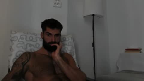 cuteeboy online show from 10-31-25, 08:48