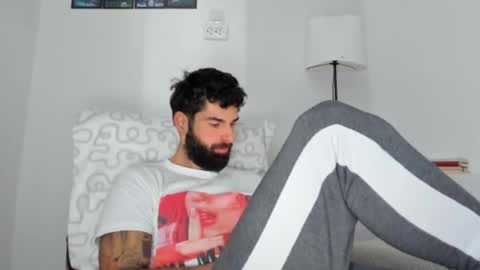 cuteeboy online show from 01-09-26, 07:44