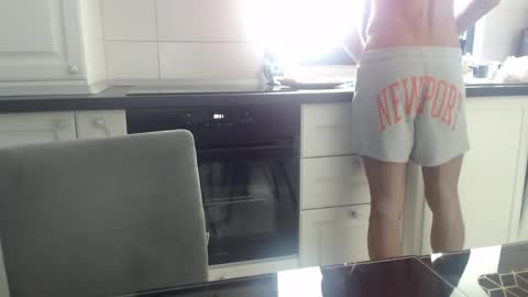 cuteeboy online show from 05-01-26, 06:29