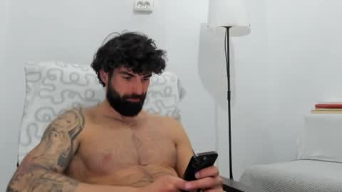 cuteeboy online show from 05-05-26, 08:17