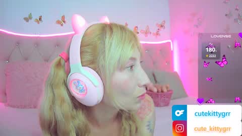 Kitty online show from 02-04-25, 12:29