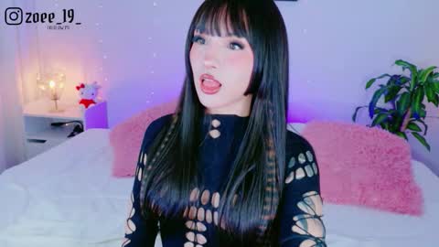 Zoe  online show from 03-25-26, 03:56