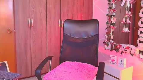 cuteflame_ online show from 01-13-26, 09:53