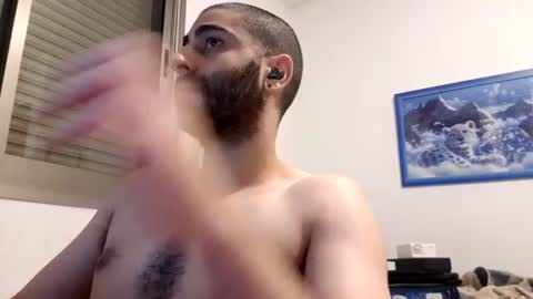 cuteguy52 online show from 08-08-26, 06:43