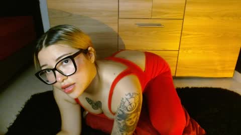 isabella online show from 05-22-26, 01:02