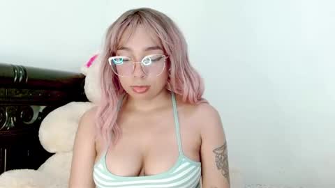 Mishel online show from 01-15-25, 04:57