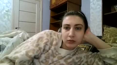 cutekattie online show from 11-24-25, 05:29