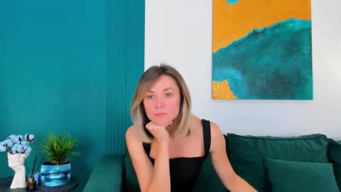 Snapshot of cutemirage chatting on 09-14-25, 02:38 cutemirage online show from 09-14-25, 02:38