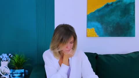 Snapshot of cutemirage chatting on 10-03-25, 02:36 cutemirage online show from 10-03-25, 02:36