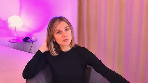 Snapshot of cutemirage chatting on 10-20-25, 02:39 cutemirage online show from 10-20-25, 02:39