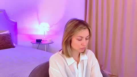 cutemirage online show from 11-30-25, 02:32