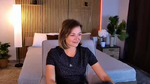 cutemirage online show from 05-22-26, 02:44
