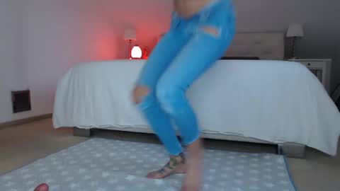 CuteMoments online show from 01-18-25, 03:27