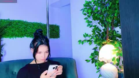 Snapshot of cuteness__girl chatting on 10-03-25, 06:21 cuteness__girl online show from 10-03-25, 06:21