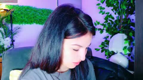 Snapshot of cuteness__girl chatting on 10-22-25, 06:24 cuteness__girl online show from 10-22-25, 06:24