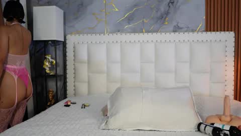 cutepetitee online show from 05-06-26, 08:03