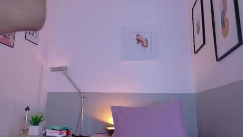 cutepetitee online show from 05-28-26, 08:17