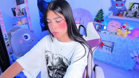  - independent model online show from 12-10-24, 06:01