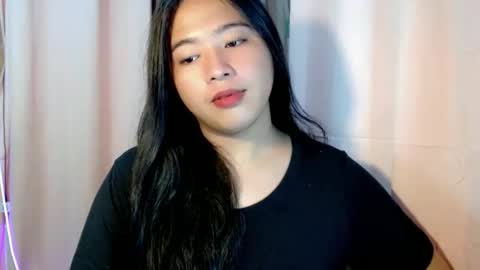 Snapshot of cutestgurl_ chatting on 02-14-26, 01:13 cute online show from 02-14-26, 01:13