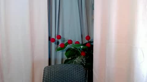 Snapshot of cutestgurl_ chatting on 02-23-26, 04:10 cute online show from 02-23-26, 04:10