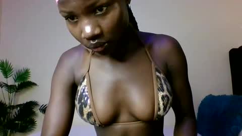 cutey_mara online show from 04-04-26, 06:00