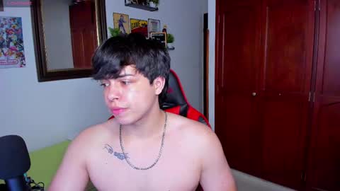 Snapshot of cuteznowyy chatting on 09-09-25, 10:53 Ask me online show from 09-09-25, 10:53