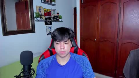 Snapshot of cuteznowyy chatting on 11-18-25, 03:12 Ask me online show from 11-18-25, 03:12