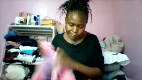cutezola online show from 09-14-25, 04:06