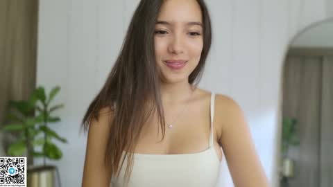 Snapshot of cutie18_angel chatting on 05-12-26, 06:38 angela online show from 05-12-26, 06:38