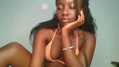 Snapshot of cutie_choco chatting on 11-17-25, 05:30 cutie_choco online show from 11-17-25, 05:30