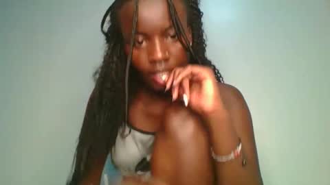 Snapshot of cutie_choco chatting on 11-18-25, 04:33 cutie_choco online show from 11-18-25, 04:33