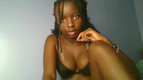 Snapshot of cutie_choco chatting on 11-23-25, 01:33 cutie_choco online show from 11-23-25, 01:33