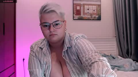 Sophie  Lilith online show from 10-21-25, 03:57