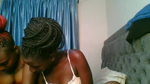 Snapshot of cutie_liqy chatting on 12-18-25, 03:29 Liqy online show from 12-18-25, 03:29