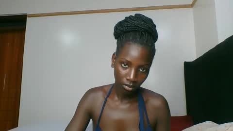 Snapshot of cutie_liqy chatting on 12-23-25, 02:09 Liqy online show from 12-23-25, 02:09