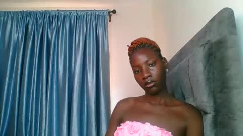 Snapshot of cutie_liqy chatting on 01-08-26, 10:39 Liqy online show from 01-08-26, 10:39