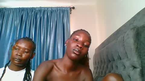 Snapshot of cutie_liqy chatting on 01-10-26, 11:34 Liqy online show from 01-10-26, 11:34